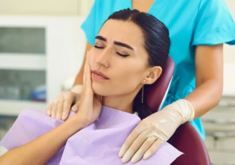 How To Cope with Toothache While Waiting for Treatment