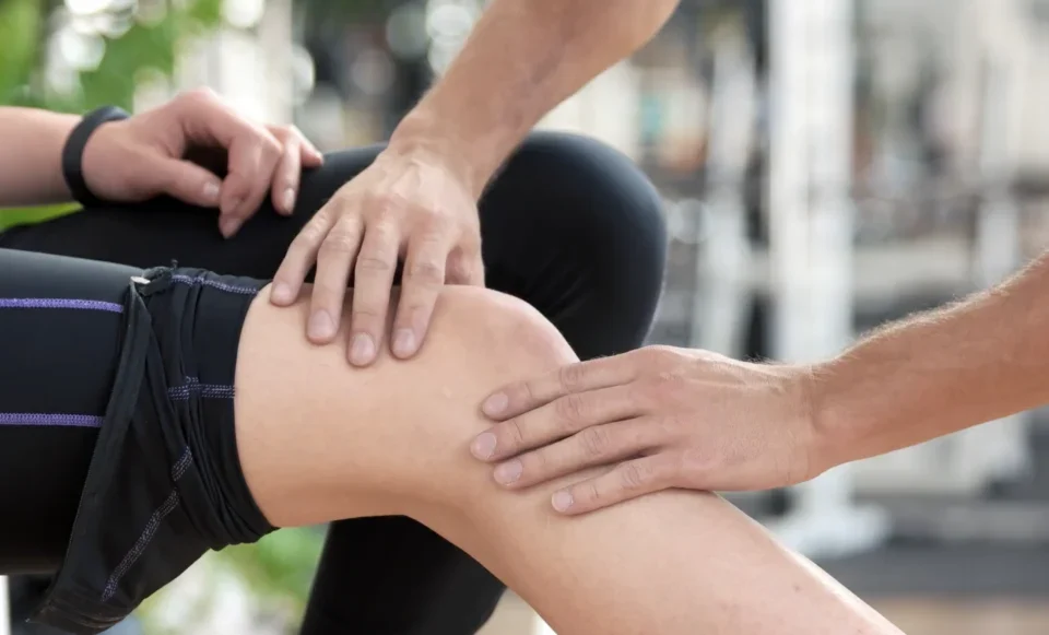 Understanding Symptoms and Treatments for Knee Arthritis
